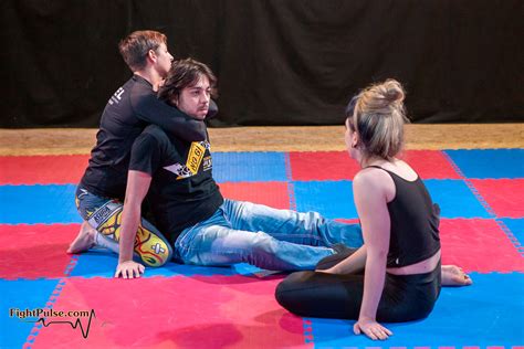 Fight Pulse Bianca and Leona vs Andreas .